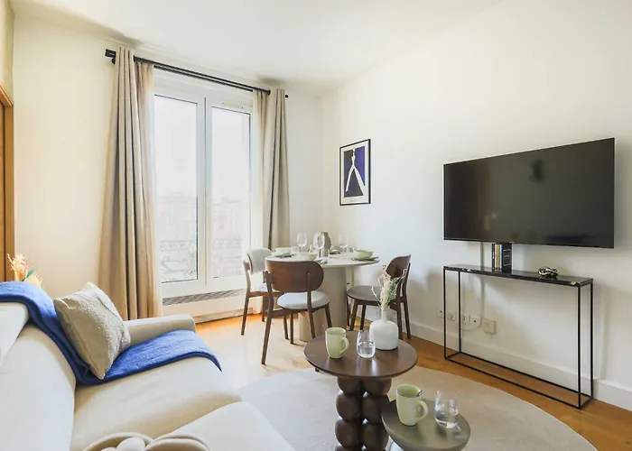 Modern Flat -1br-4p- 17e